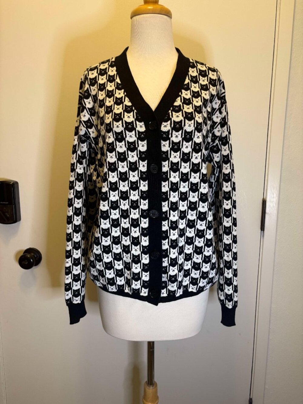 Betabrand Black & White Houndstooth Cat Print Cardigan